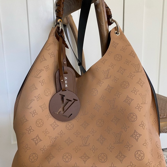 Louis Vuitton Tan Mahina Carmel Hobo Bag - Picture 8 of 8